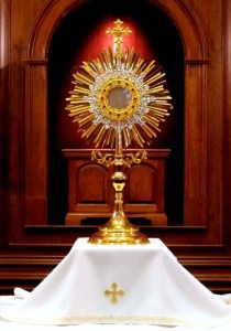 monstrance6